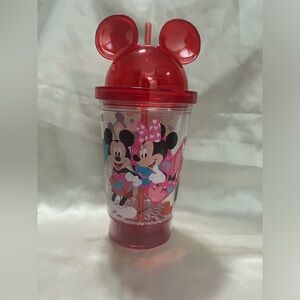 Disney Mickey and MInnie
Light Up Tumbler w/ Lid & Straw 15.8 oz (NEW)
